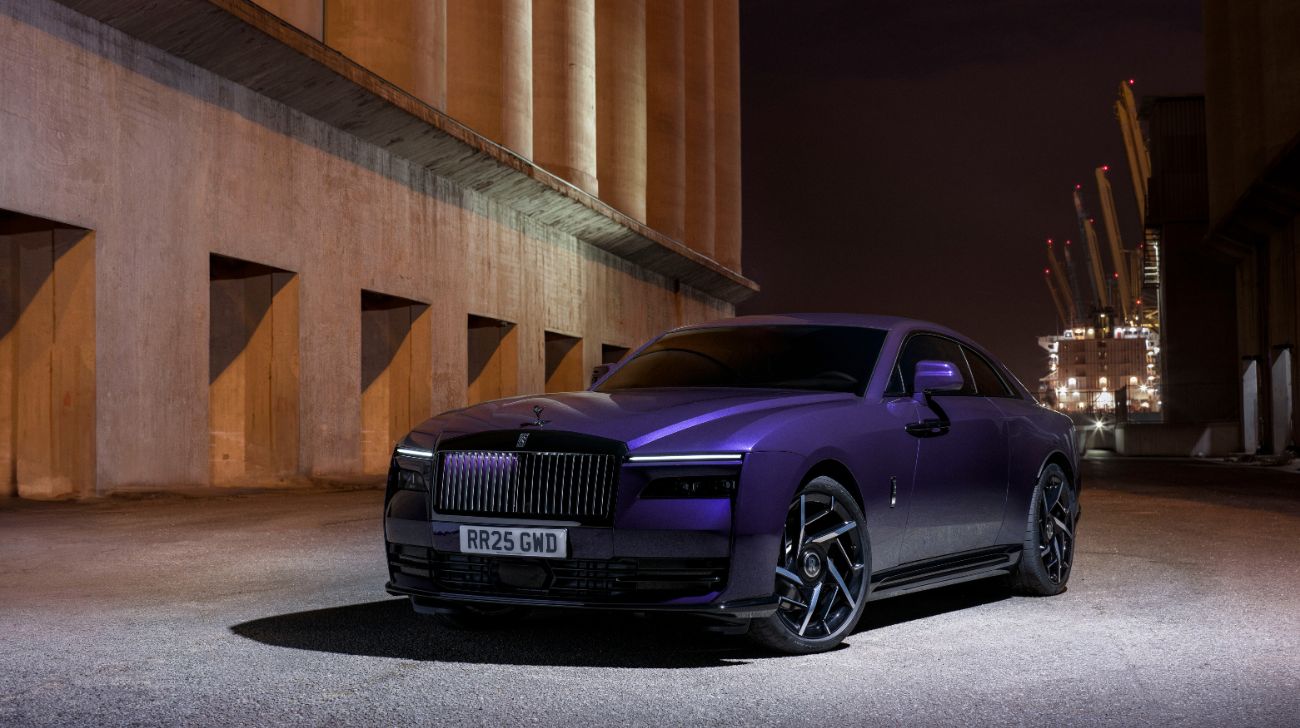 Rolls-Royce Unveils the Black Badge Spectre